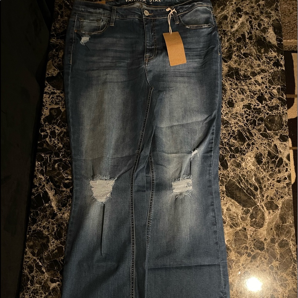 NWT Vanilla Star distressed skinny kick jeans size 16